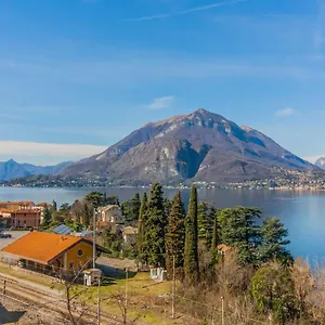 flower-house-with-lake-view-by-wonderful-italy.it-lombardy.com/